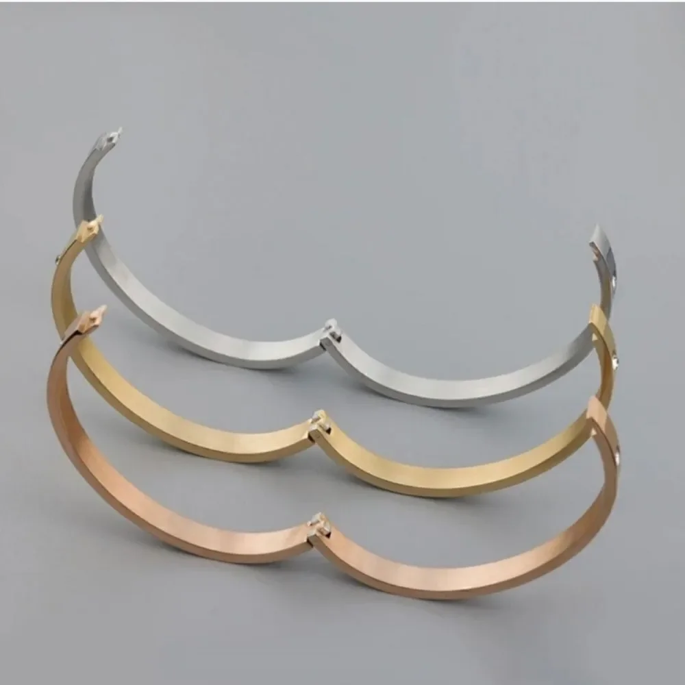 18K Gold Plated Diamond Drill Love Inspired Bracelet Bangle